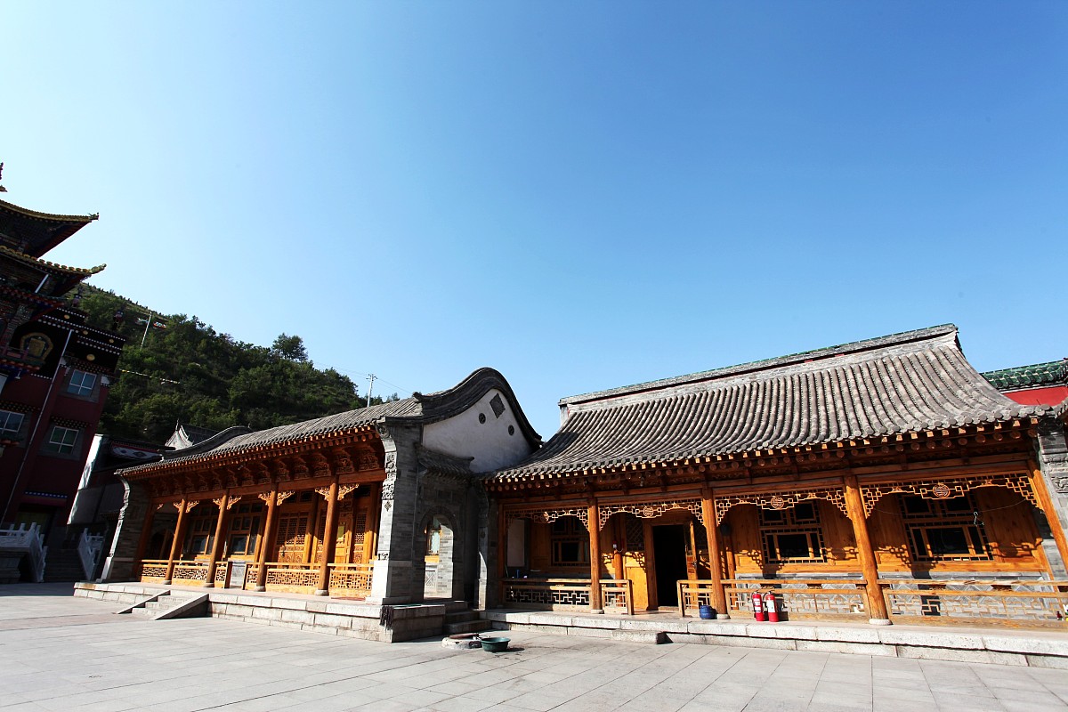 2012年9月18日,中国藏传佛教格鲁派(黄教)六大寺院之一塔尔寺.***_***