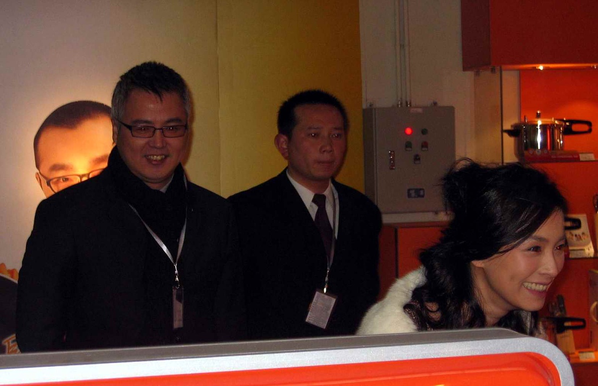 2007年1月21日,苏州,台湾美女张庭和男友林瑞阳长达八年的爱情长跑今