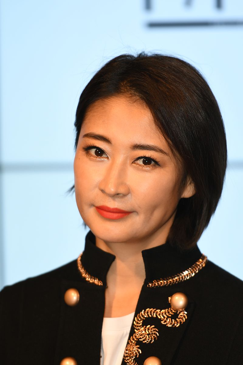 2019年4月2日,上海,2019上海秋冬时装周,<strong>明星</strong>亮相 f/ffffff 品牌秀场.