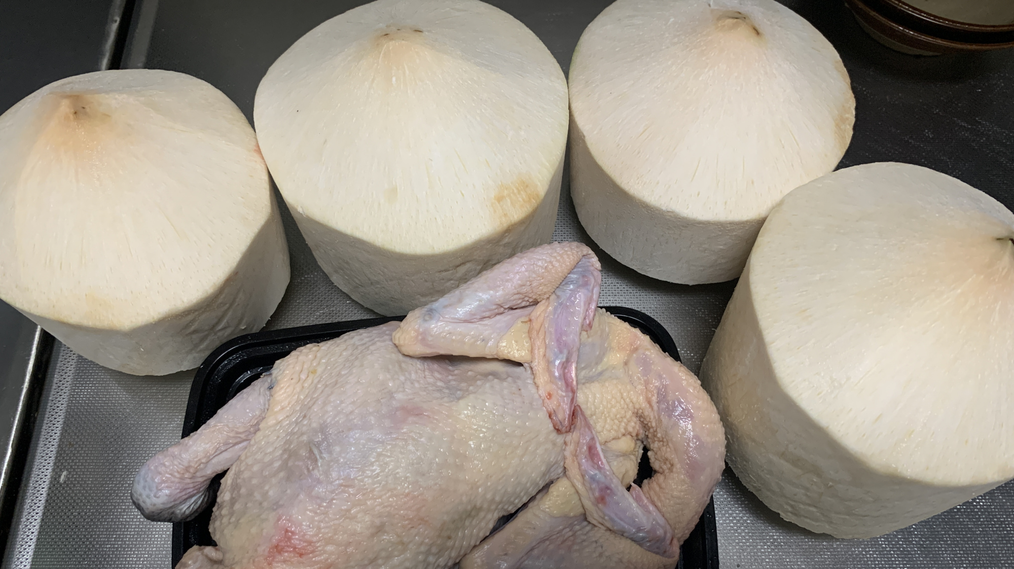 厨师长教你做正宗椰子鸡,不加一滴水,汤鲜肉美,领导接连喝3碗