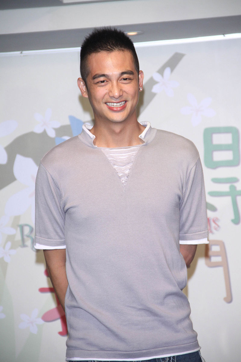 2011年6月1日,台北,中天偶像剧《记得 我们有约》举办杀青慰劳酒会.  
