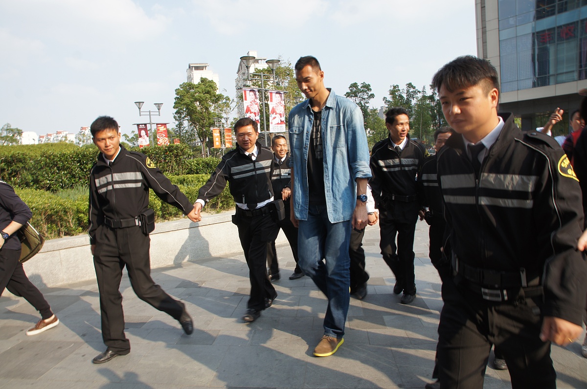 哪个国家有持枪保镖