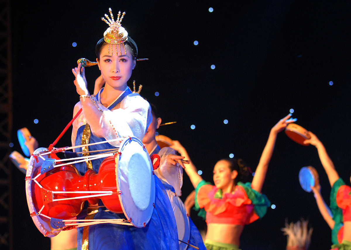 昆明市艺术学校2022年招生简章 - 报考条件、专业设置