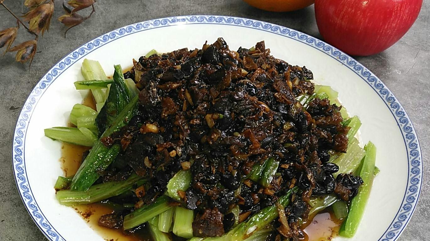 豆豉鲮鱼油麦菜好吃又简单的家常做法,做出来脆绿爽口味道棒
