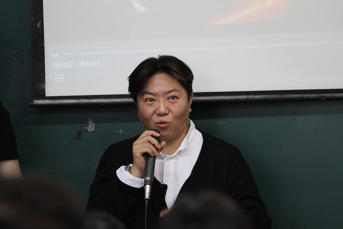 杨东电气工程学院2023级电机与电器专业中共党员重庆大学电气工程学院研究生男子篮球队队长重庆大学校园组男子篮球队队员重庆大学研究生会体育健康部-篮球协会干事。日常热爱篮球运动定期参加重庆大学校园组篮球队训练并长期开展电气工程学院研究生男子篮球队的日常训练与赛后总结。参与举办重庆大学第二十届研究生篮球联赛、电气工程学院电工杯篮球联赛四川光华科技公司与电气工程学院篮球友谊赛以及电气工程学院与其他学院的 杨东电气工程学院2023级电机与电器专业中共党员重庆大学电气工程学院研究生男子篮球队队长重庆大学校园组男子篮球队队员重庆大学研究生会体育健康部-篮球协会干事。日常热爱篮球运动定期参加重庆大学校园组篮球队训练并长期开展电气工程学院研究生男子篮球队的日常训练与赛后总结。参与举办重庆大学第二十届研究生篮球联赛、电气工程学院电工杯篮球联赛四川光华科技公司与电气工程学院篮球友谊赛以及电气工程学院与其他学院的