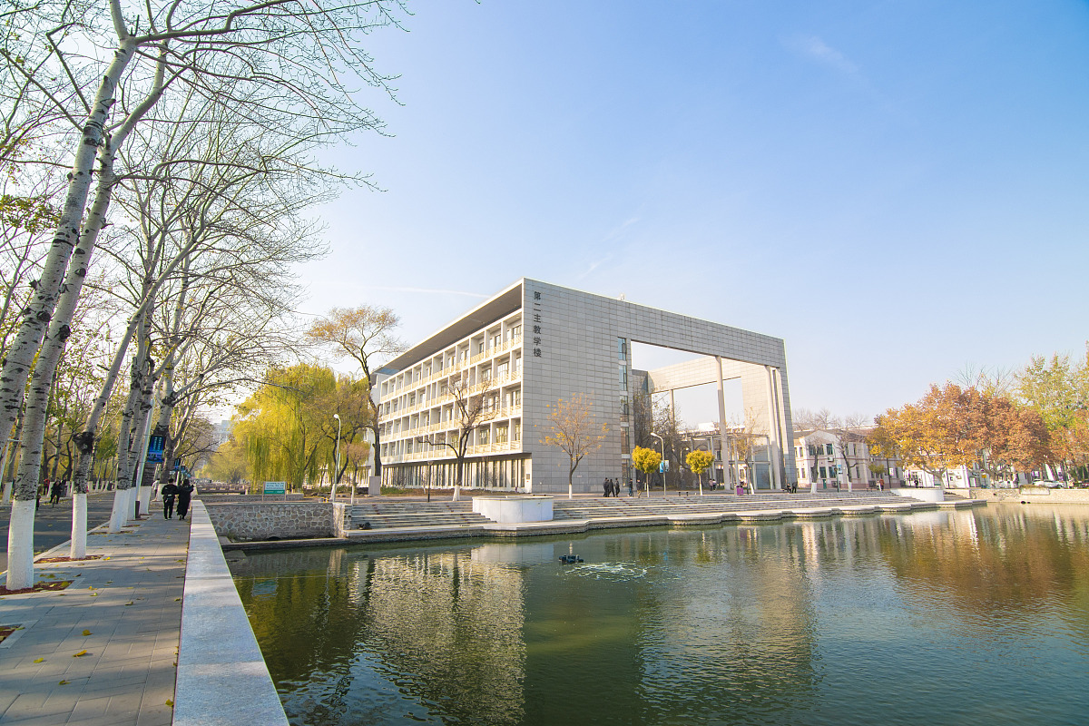 西安建筑科技大学华清学院怎么样？好不好？