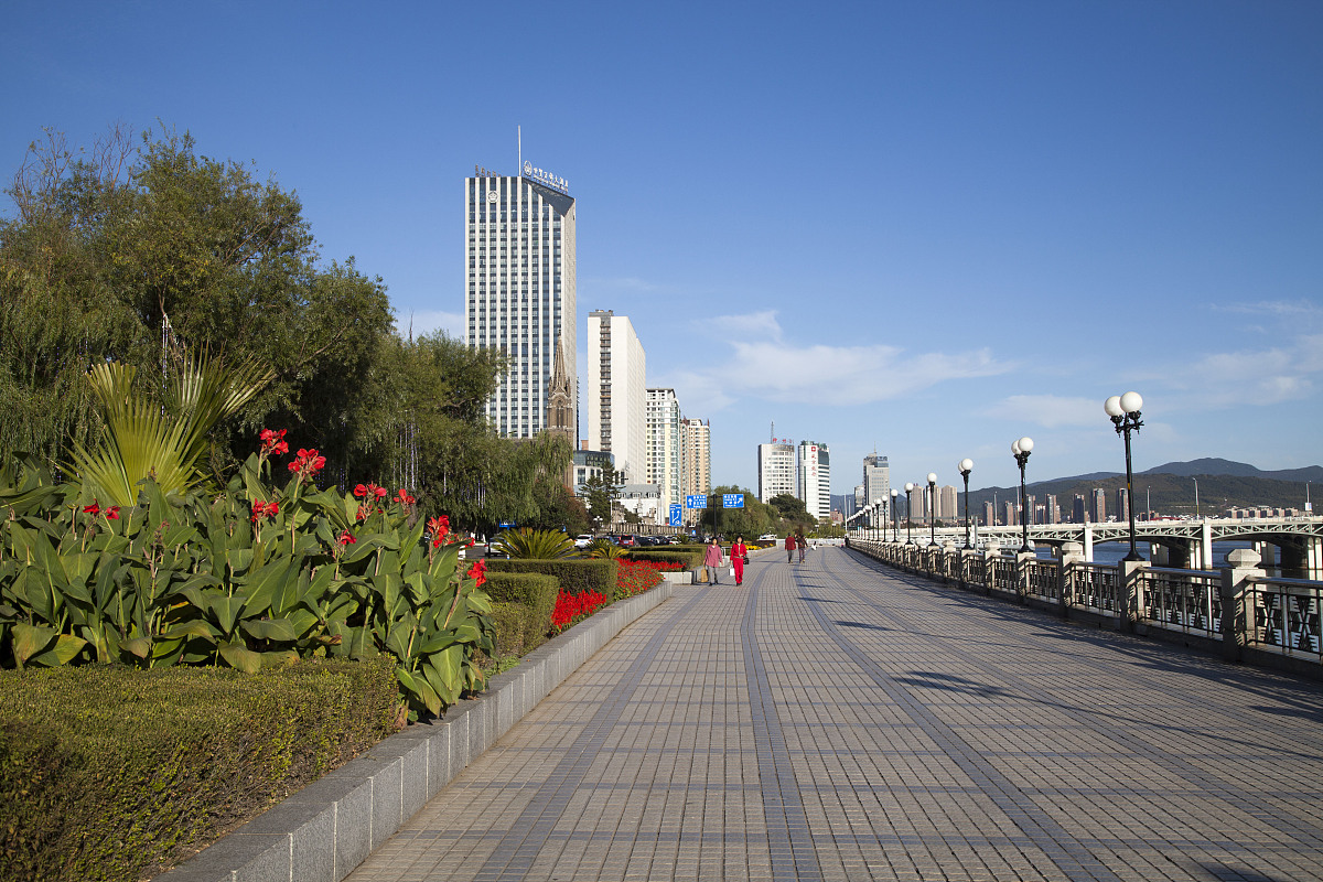 ***_***2016年秋天,中国东北城区吉林省吉林市城区风光.