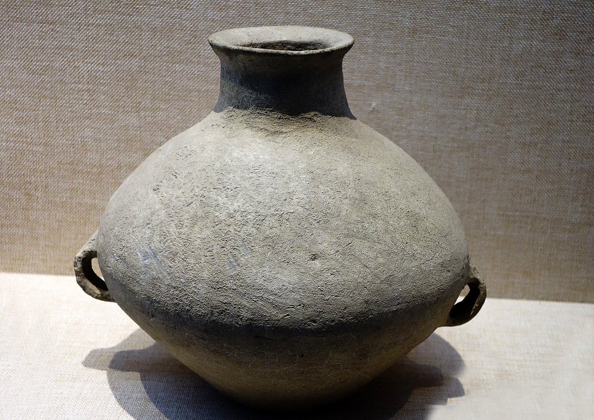 ***_***小口双耳壶,新石器时代,庙子沟文化,距今5800-5000年,察哈尔右