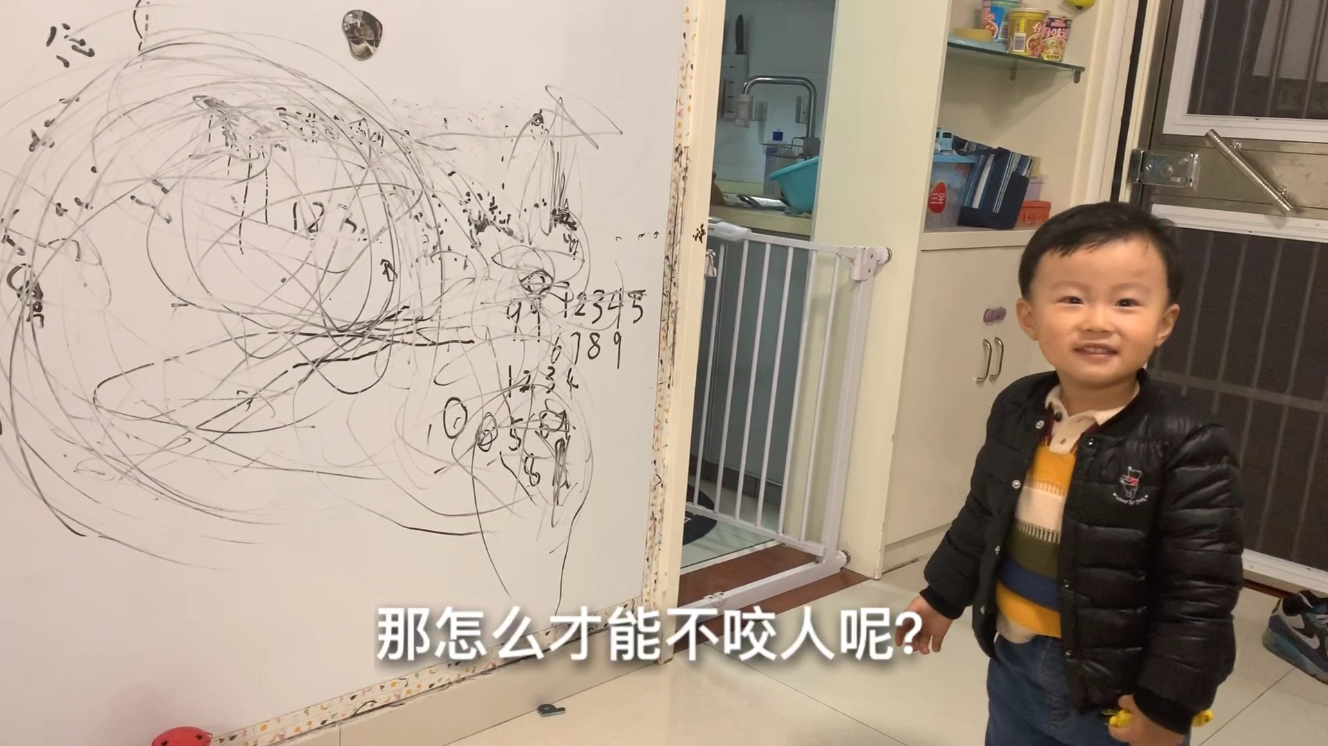 3岁儿子画的沙雕鲨鱼,我忍住了,但对话我没忍住