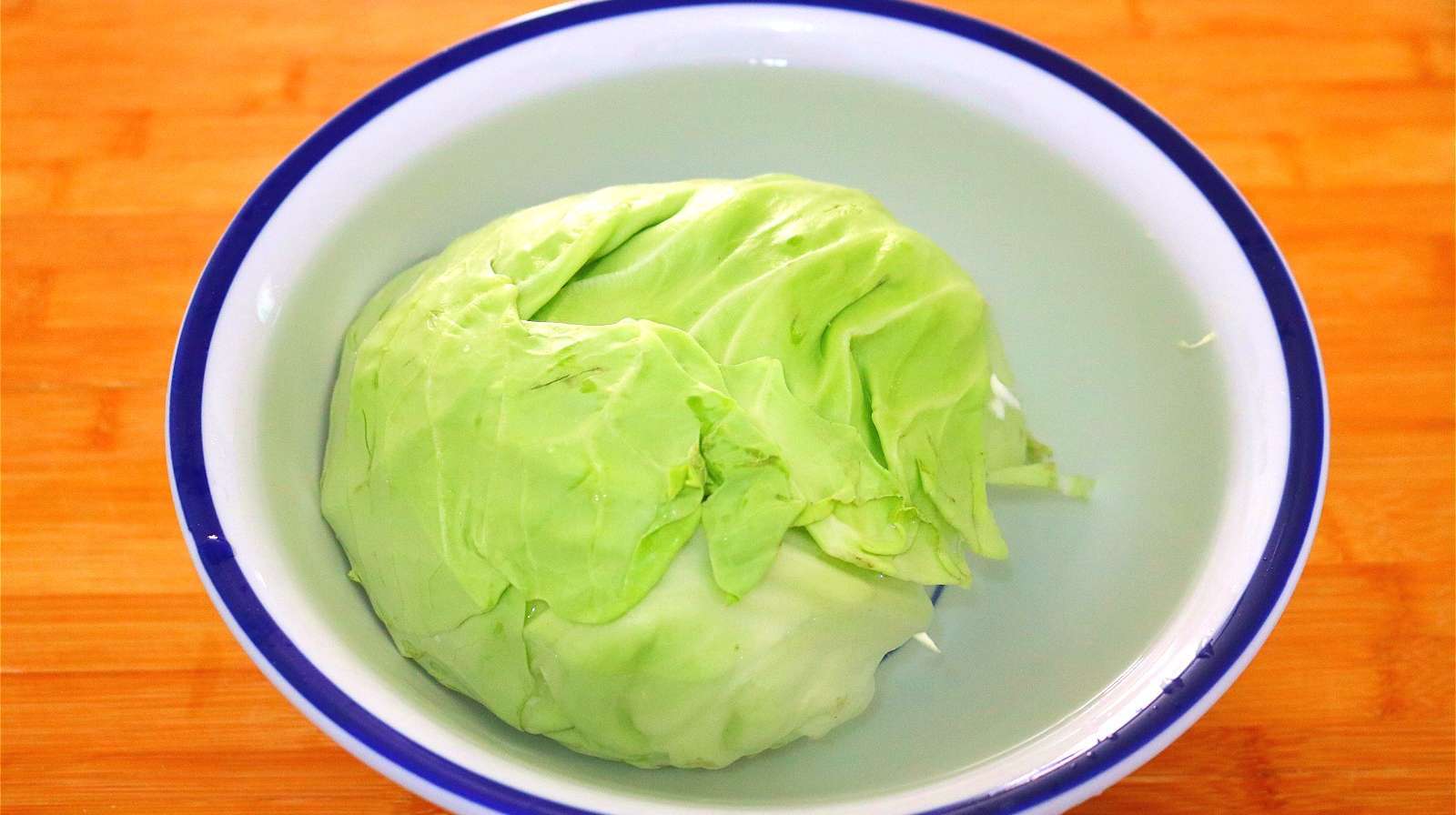 包菜的新鲜吃法,不用油不用盐,开胃可口,营养健康,给肉都不换