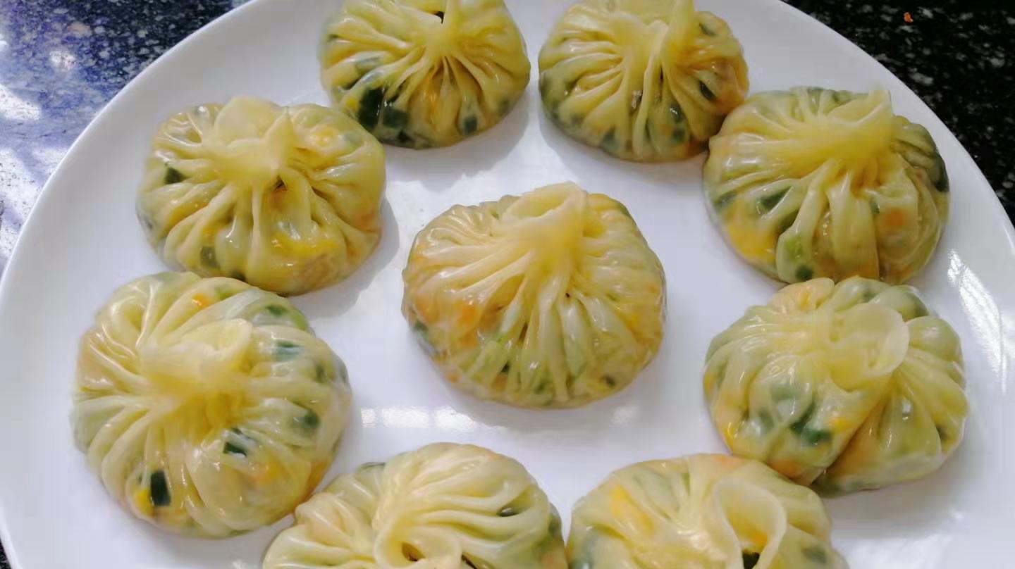 想吃包子不用买,自己在家做,不发面不擀面,皮薄大馅,太香了