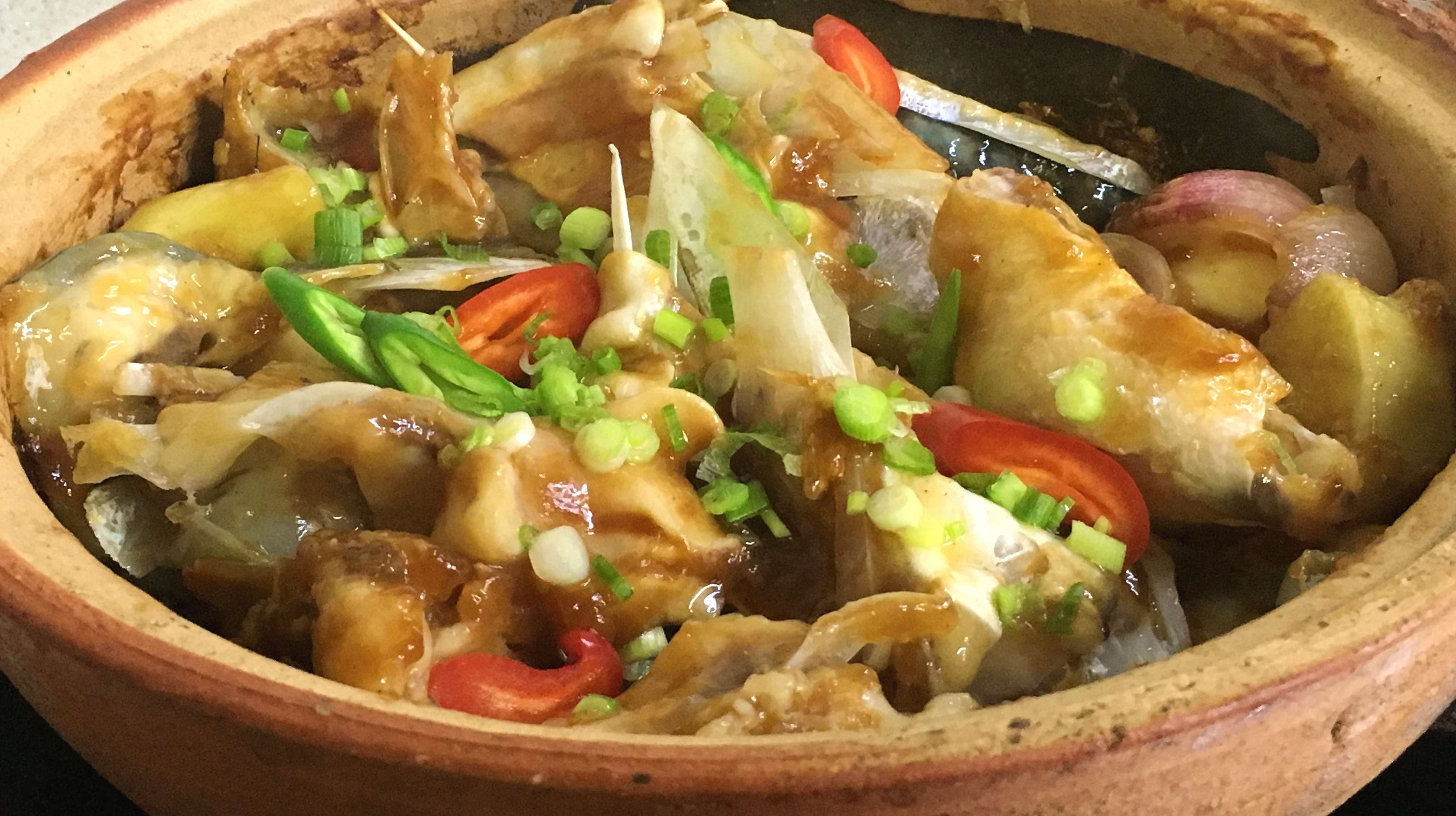 广东名菜生焗鱼头,老师傅教的技巧,出锅焦香十足,太好吃了