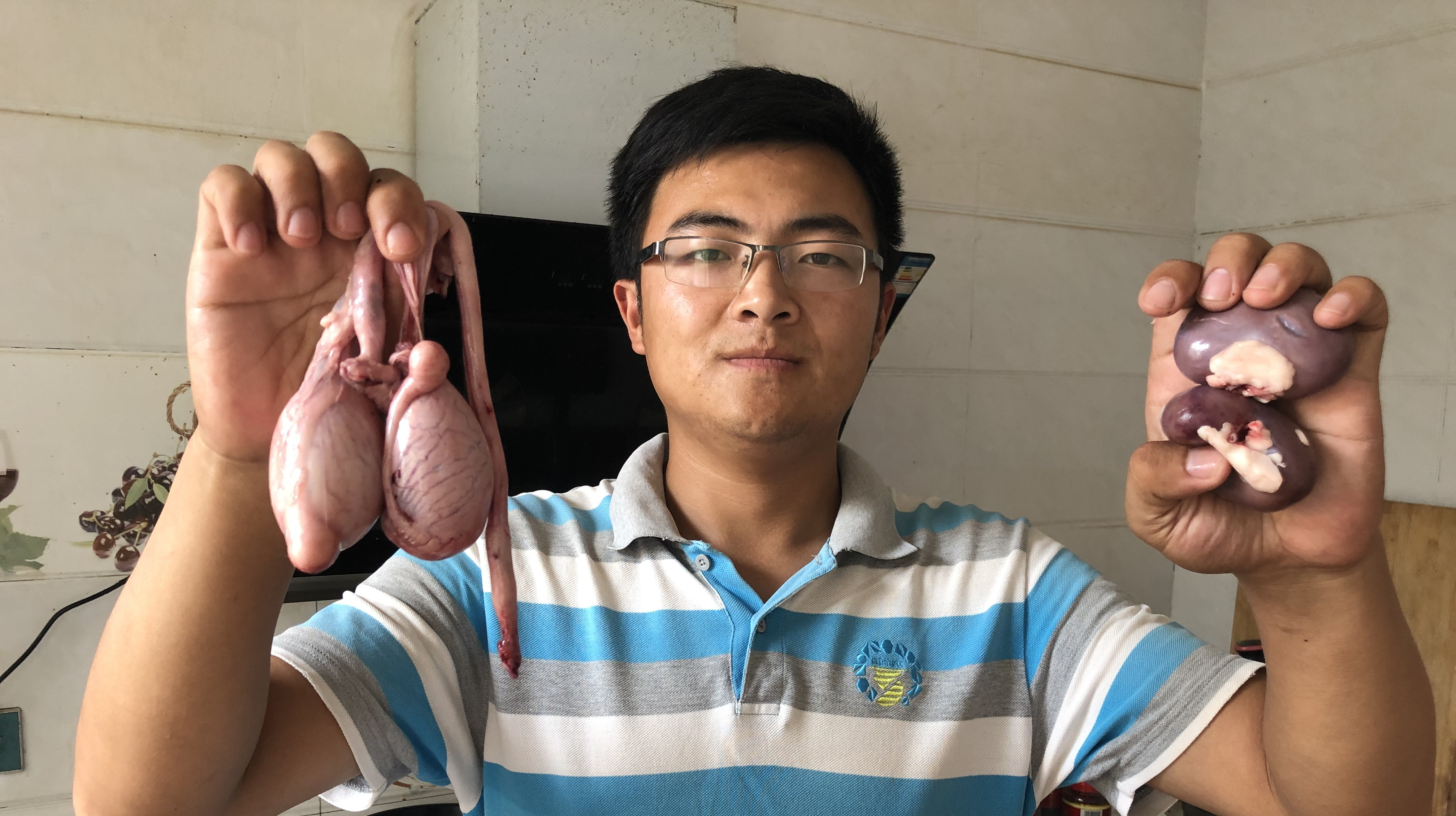 38元买了一套羊鞭羊宝羊腰子,华子爆炒一大盘,贪杯喝了两瓶酒