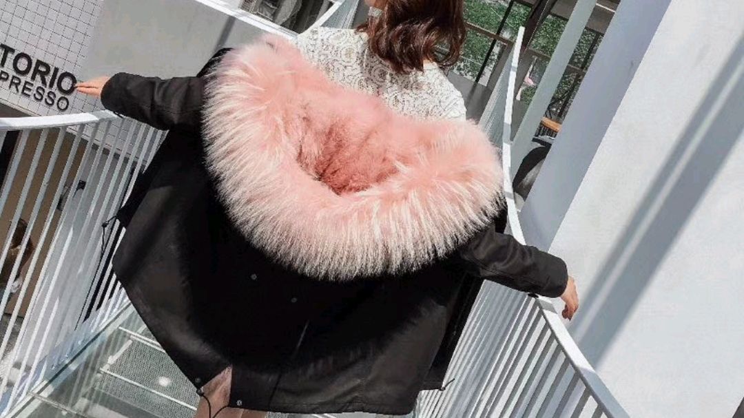 小静皮草带领大家认识派克服的内胆和毛领