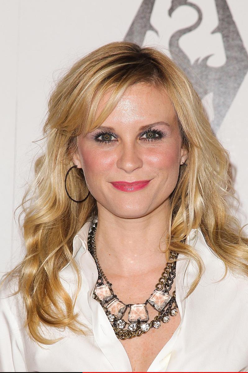 陕旅版小学英语六年级上册第二单元口语课教学设计 - 提高英语口语能力