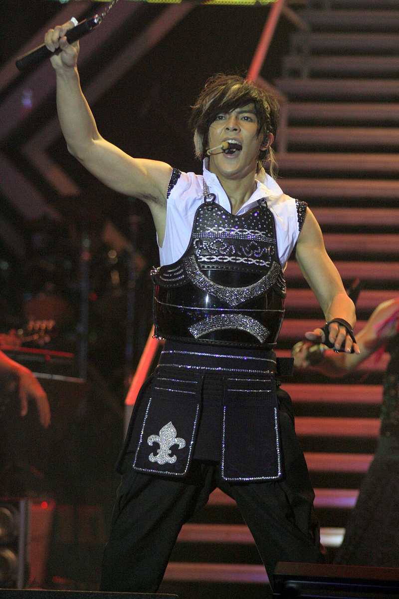 2009年4月11日,上海,飞轮海"想入飞飞世界巡回演唱会"在上海大舞台正