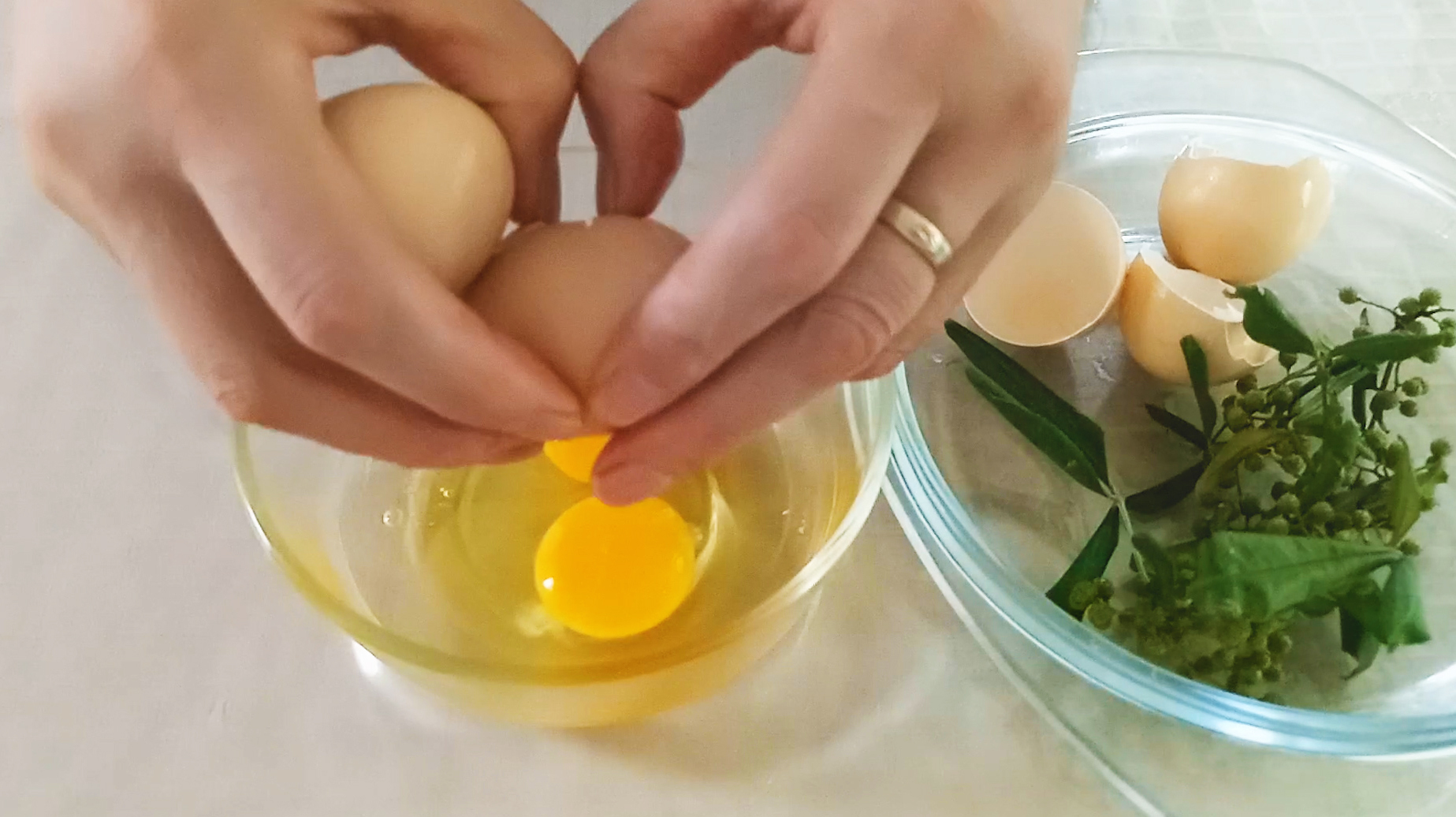 水炒鸡蛋不腥不油腻,原来多了这一步骤,难怪这么好吃