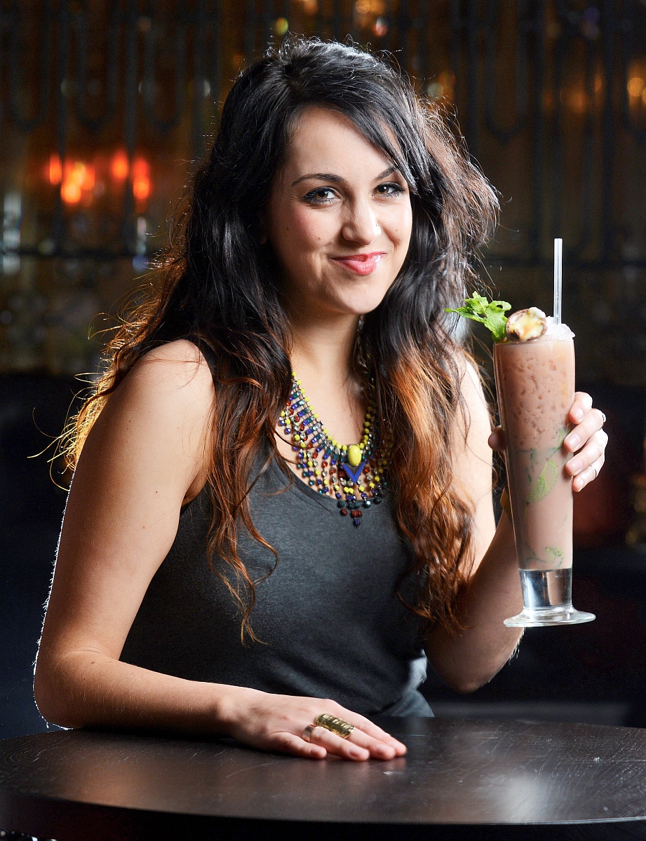 蜜雪冰城杨枝甘露热量是多少？一文揭秘！