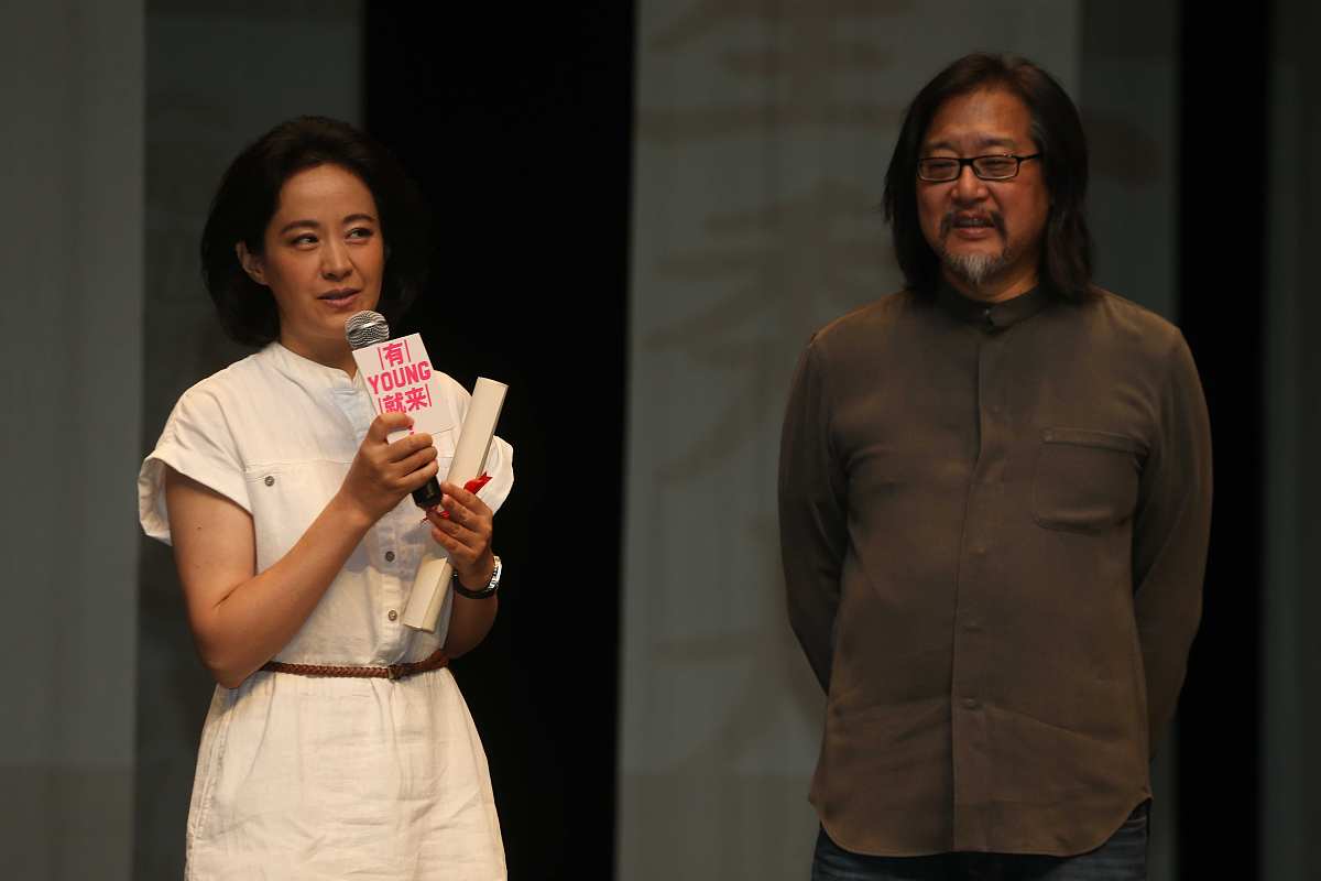 iQOO 5 青春版配置参数 - 骁龙870、120Hz高刷屏、66W快充