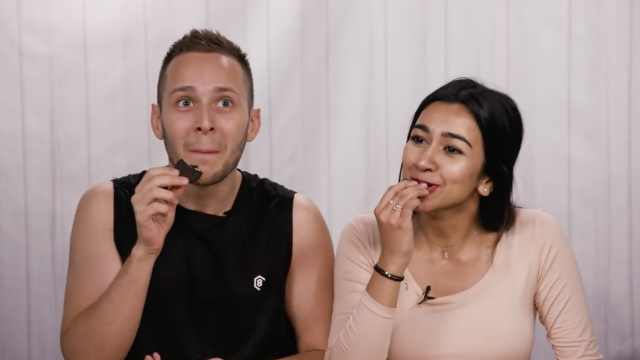 奥利奥5种奇葩新口味测评:烟花味是什么味道?