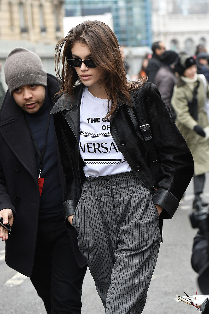 以'王'字开头的诗：王者之风，气吞山河