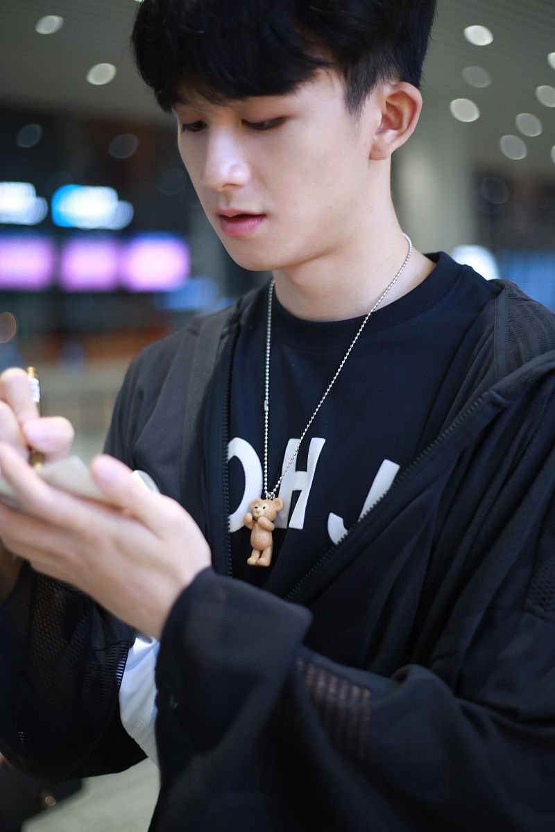 网络男神是怎么形成的