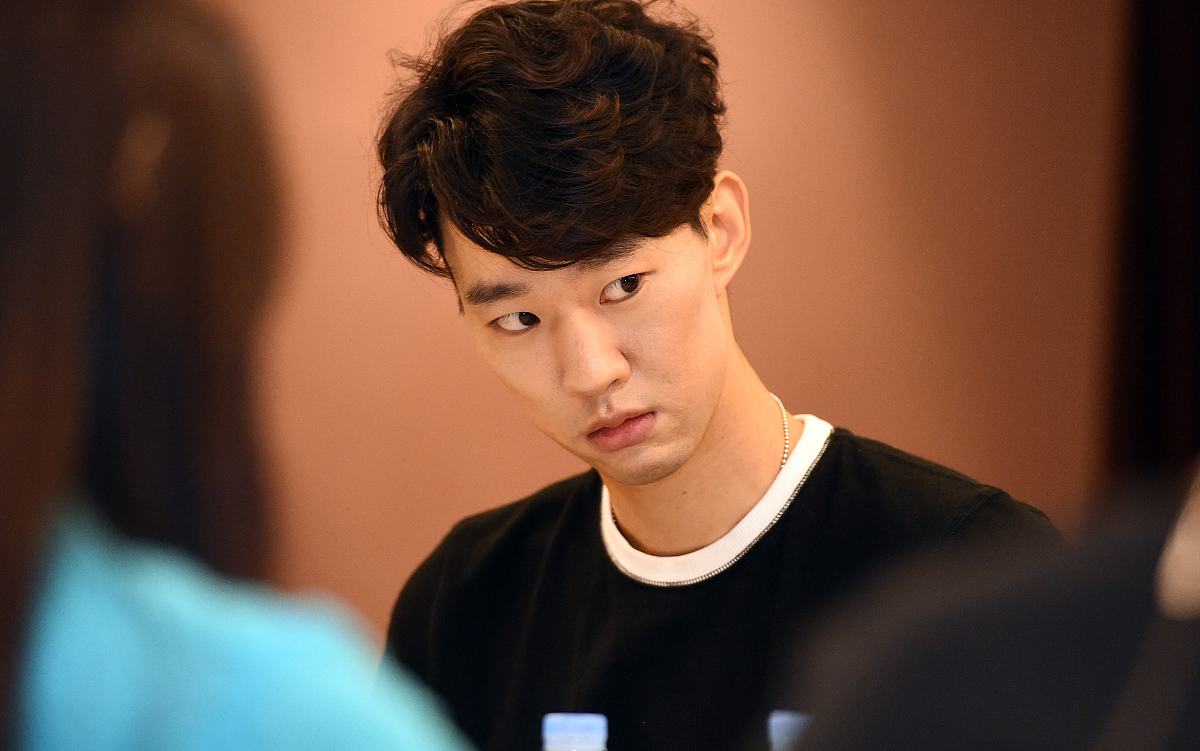 儿童游戏剧本：花坛边的蝴蝶比赛