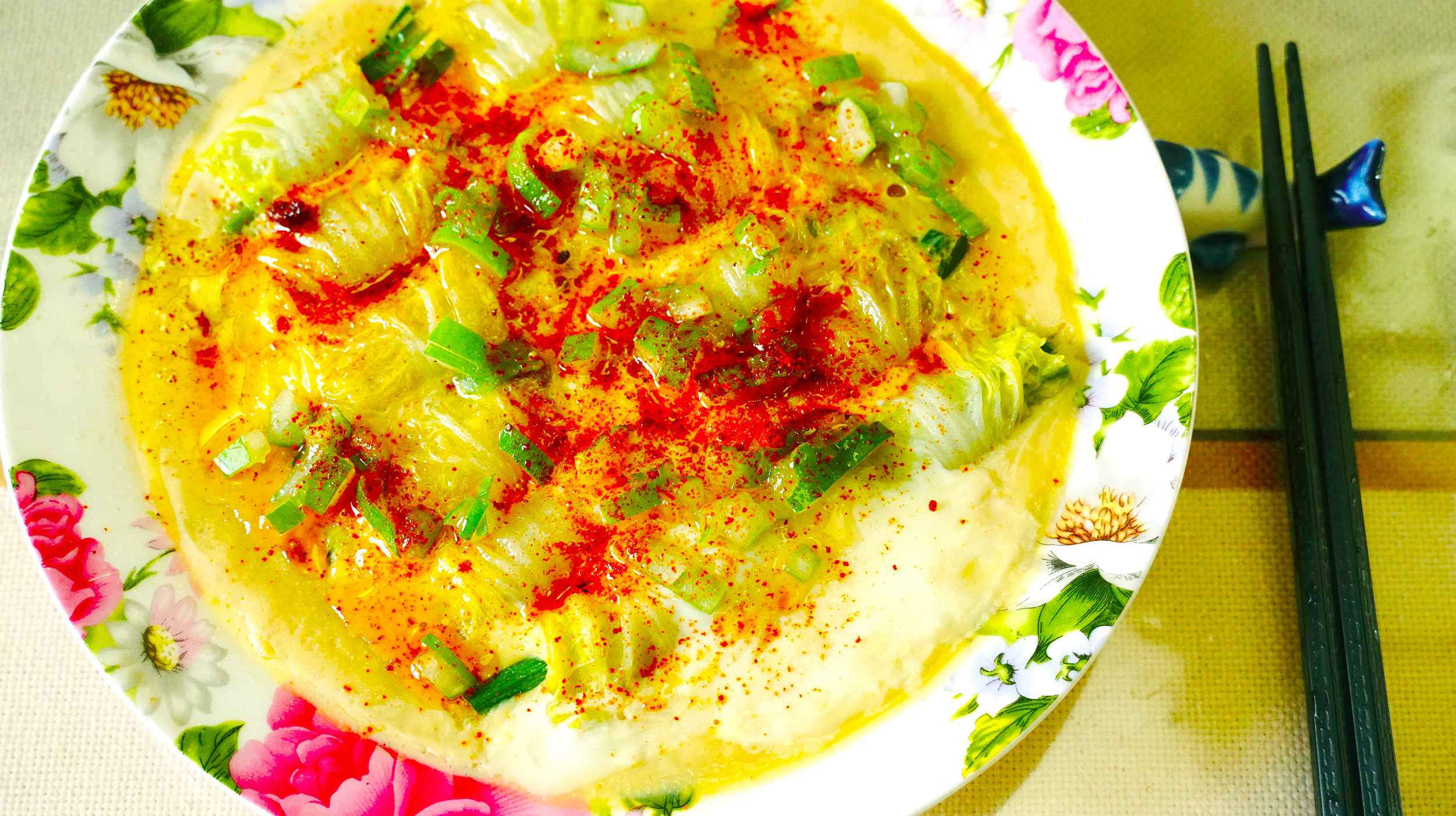 韭菜鸡蛋创新做法,你吃过吗?鸡蛋滑嫩,汤汁鲜美,1分钟就学会