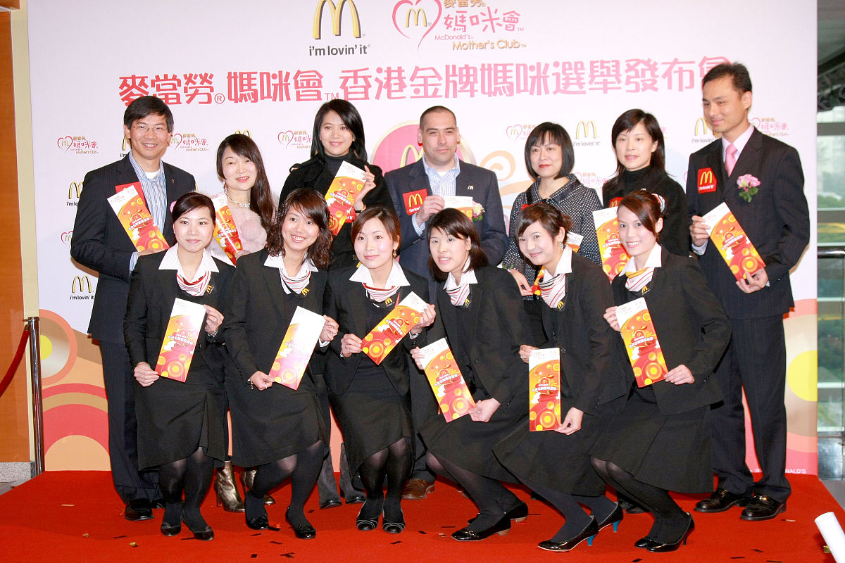 你现在的身份是一名论文作者请对招商信诺人寿保险公司陕西分公司营销队伍培训体系存在的主要问题进行阐述3招商信诺人寿保险公司培训师资团队体系存在的问题31培训内容单一32 培训方式单一3 3培训周期不足34培训评估不完善35 培训资源不足