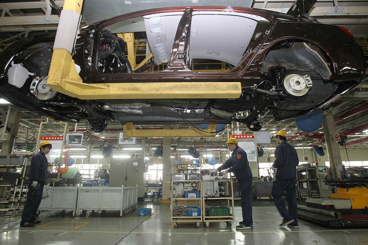 matlab中提取不规则圆周上的数据点并进行最小二乘拟合圆代码？