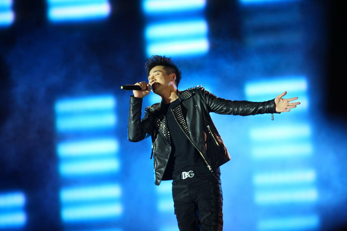 《老人与海》: 海明威经典之作 - 解析与解读