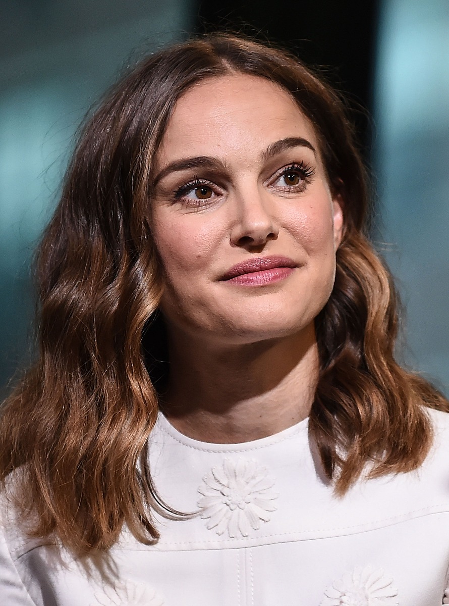 娜塔丽·波特曼(n<strong>a</strong>talie portman)出席电影《爱与黑暗的故事》活动