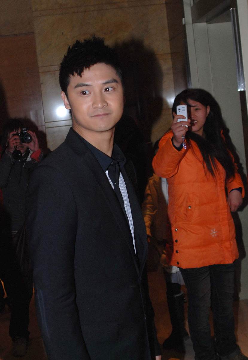 <strong>2</strong>009年2月28日,上海,2009新娱乐慈善群星会颁奖晚会.