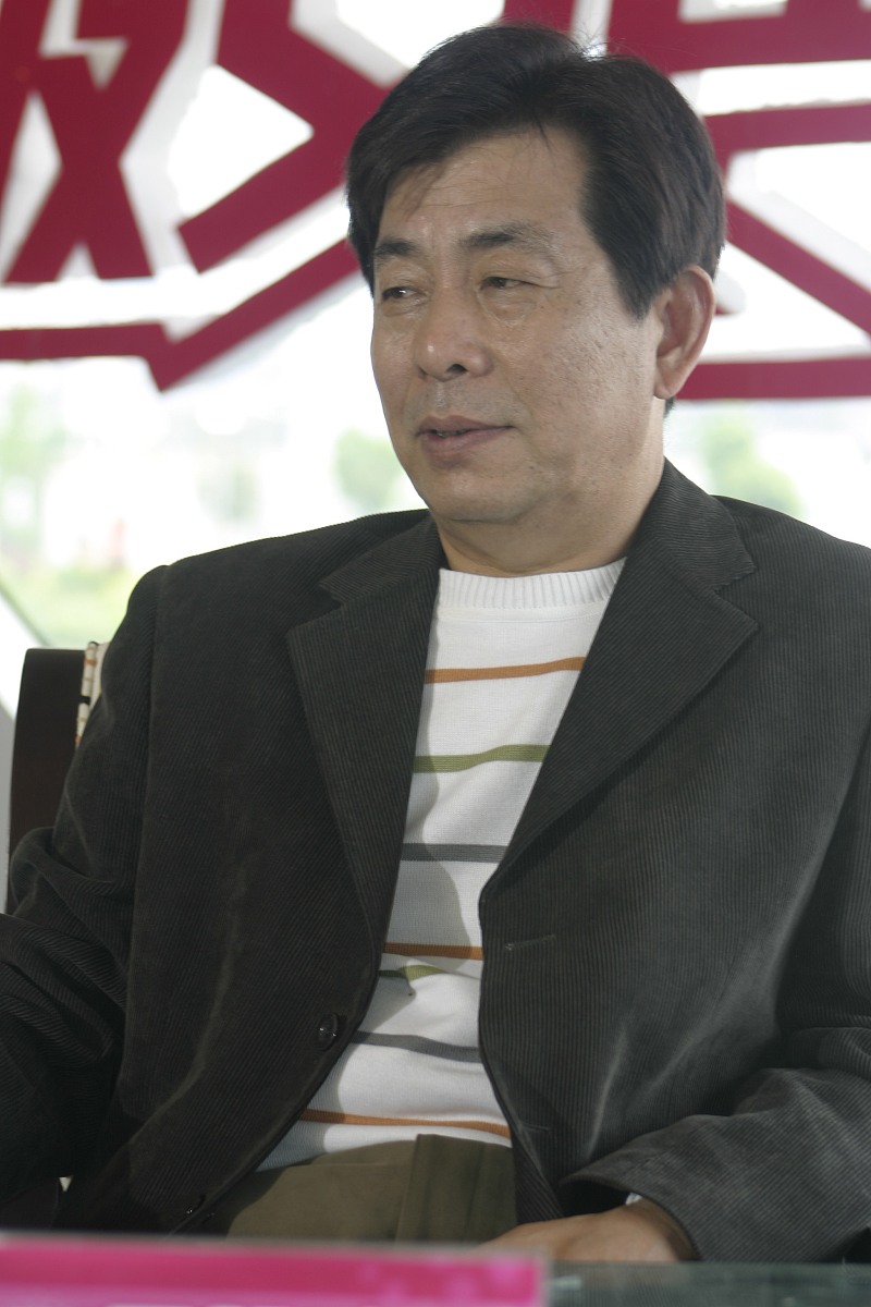 2006年04月15日,"超级女声"湖南赛区开始预赛,王明琪亮相并接受媒体采