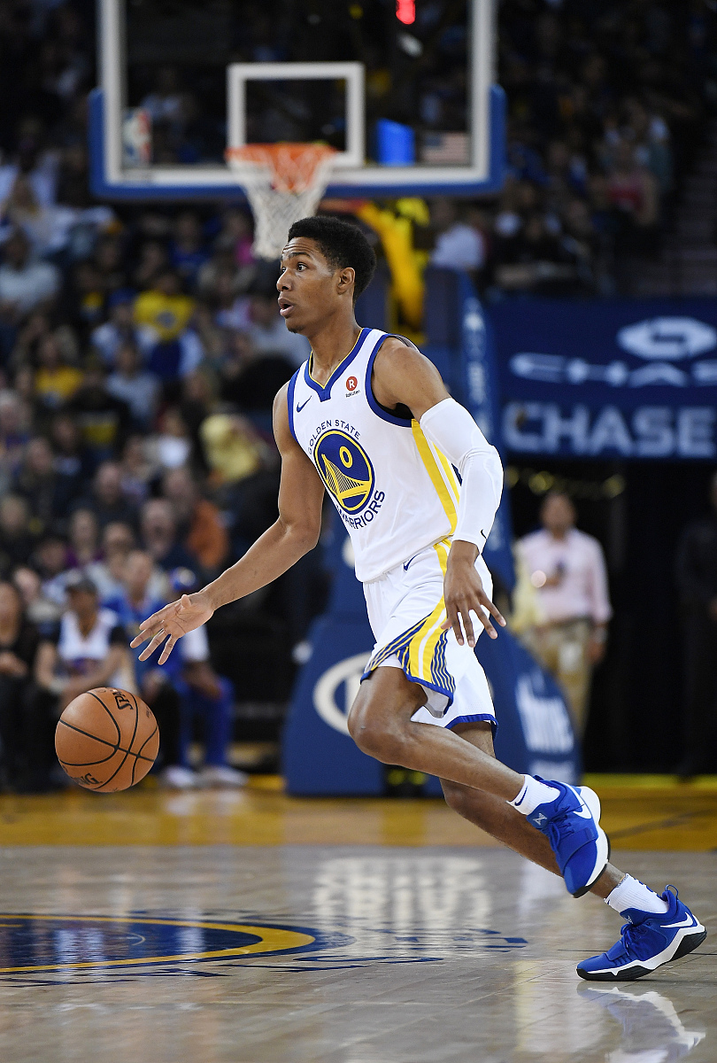 oakland, ca - november 11:  p atrick mccaw #0 of the golden stat