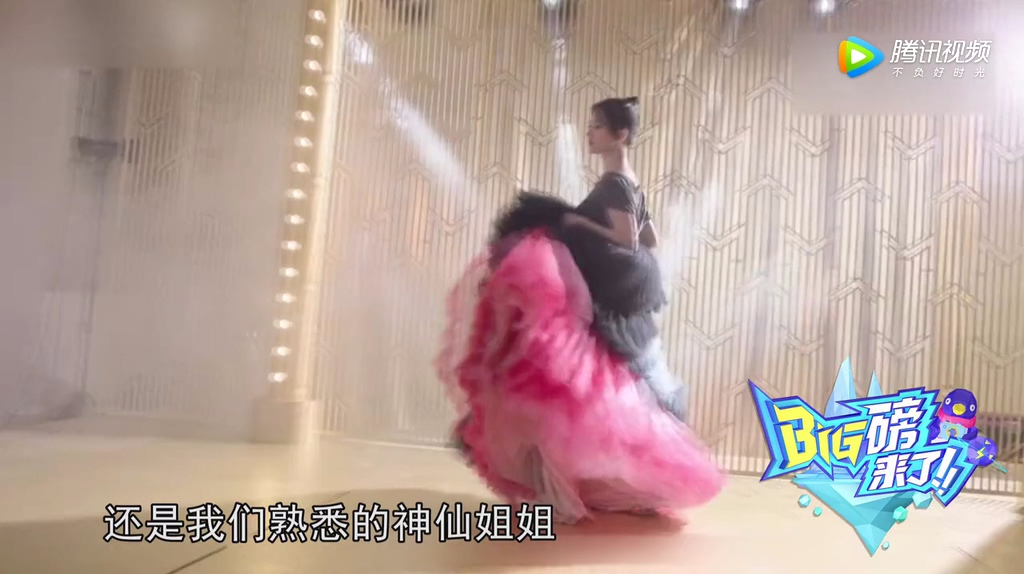 BIG-刘亦菲时隔多年再跳芭蕾舞演绎“黑天鹅”但胳膊却有点粗