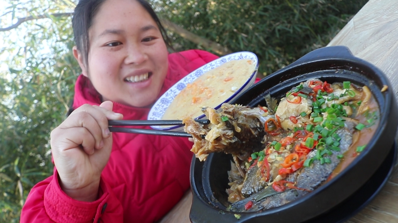 鲈鱼别清蒸了,胖妹算掌握了诀窍,不加一滴水,也能吃得嘴角流油