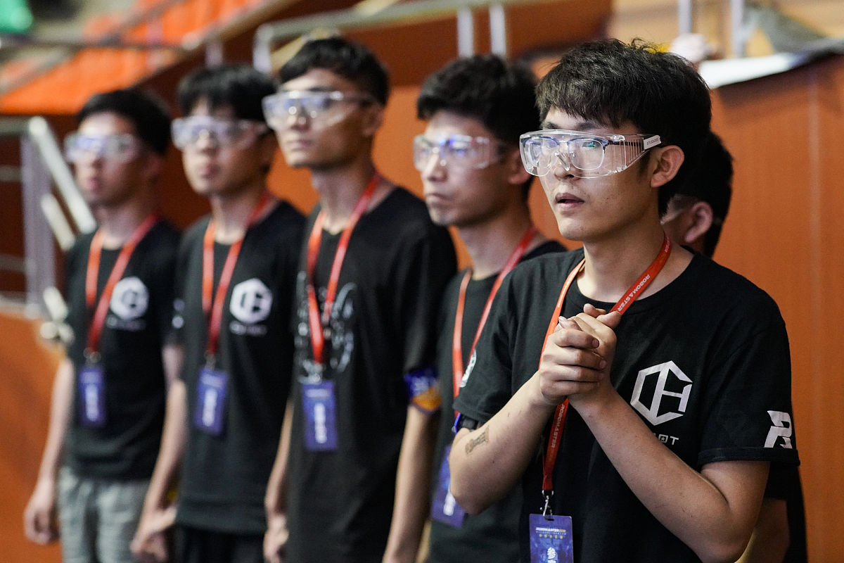 2019年5月25日,陕西西安,2019机甲大师赛中部分赛区16强:东北林业大学