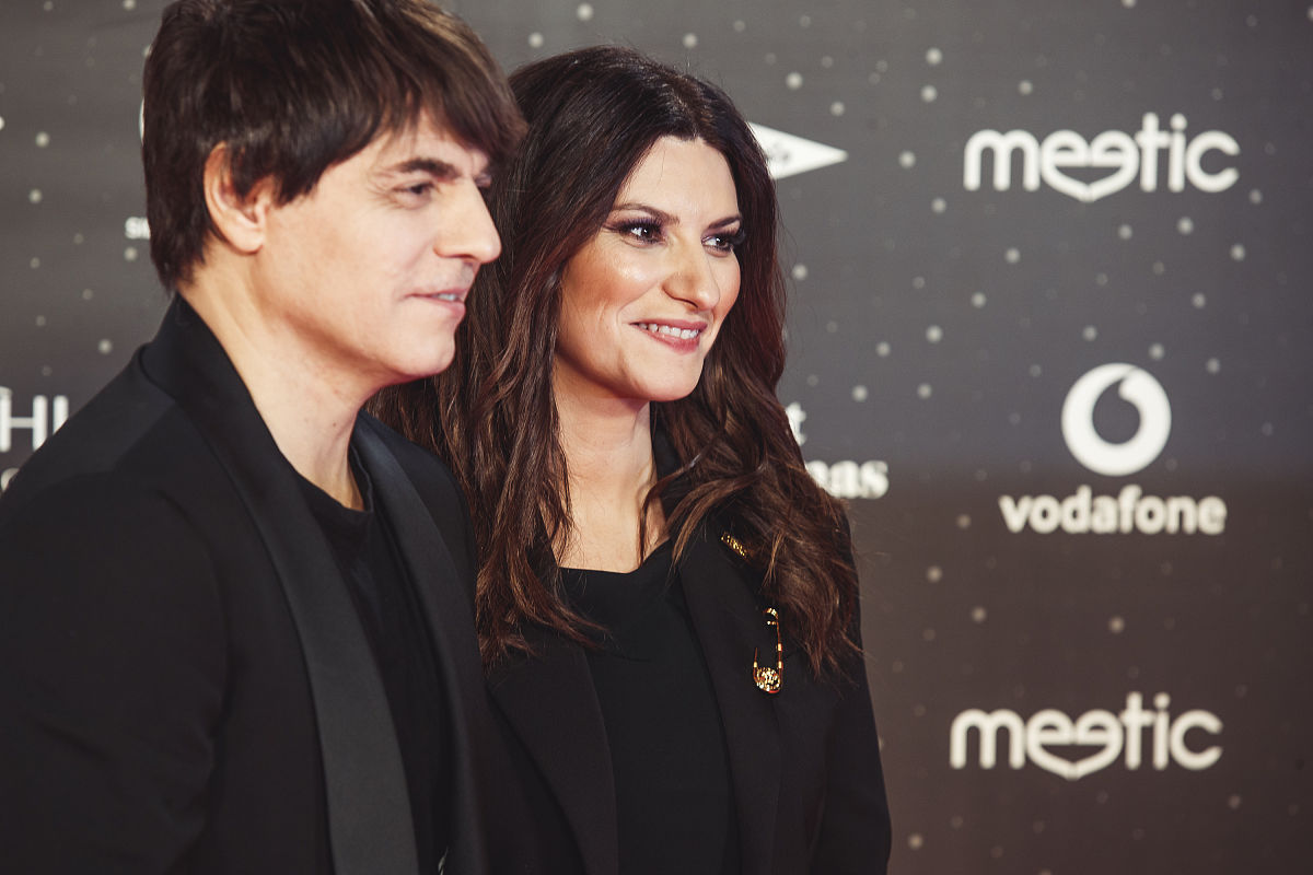 madrid, spain - november 08: (l-r) paolo carta and laura pausini