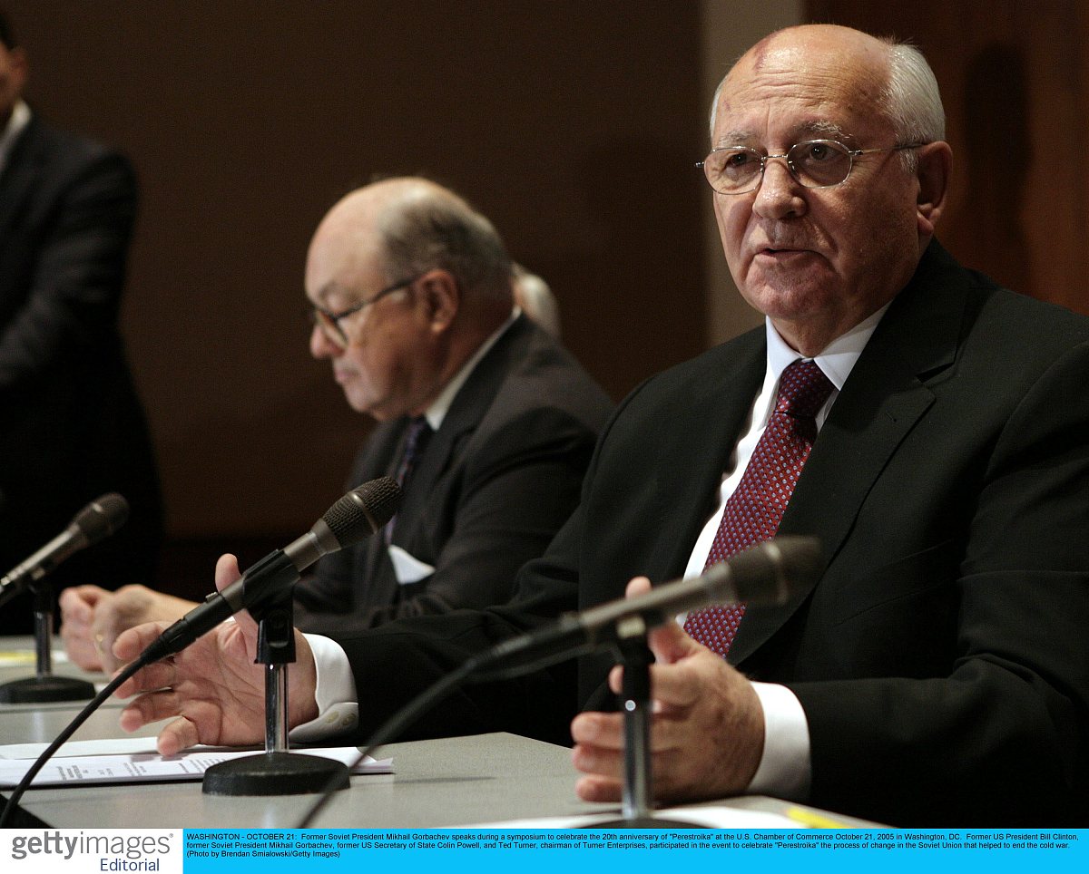 苏联解体原因分析：政治、经济、民族、改革与国际环境