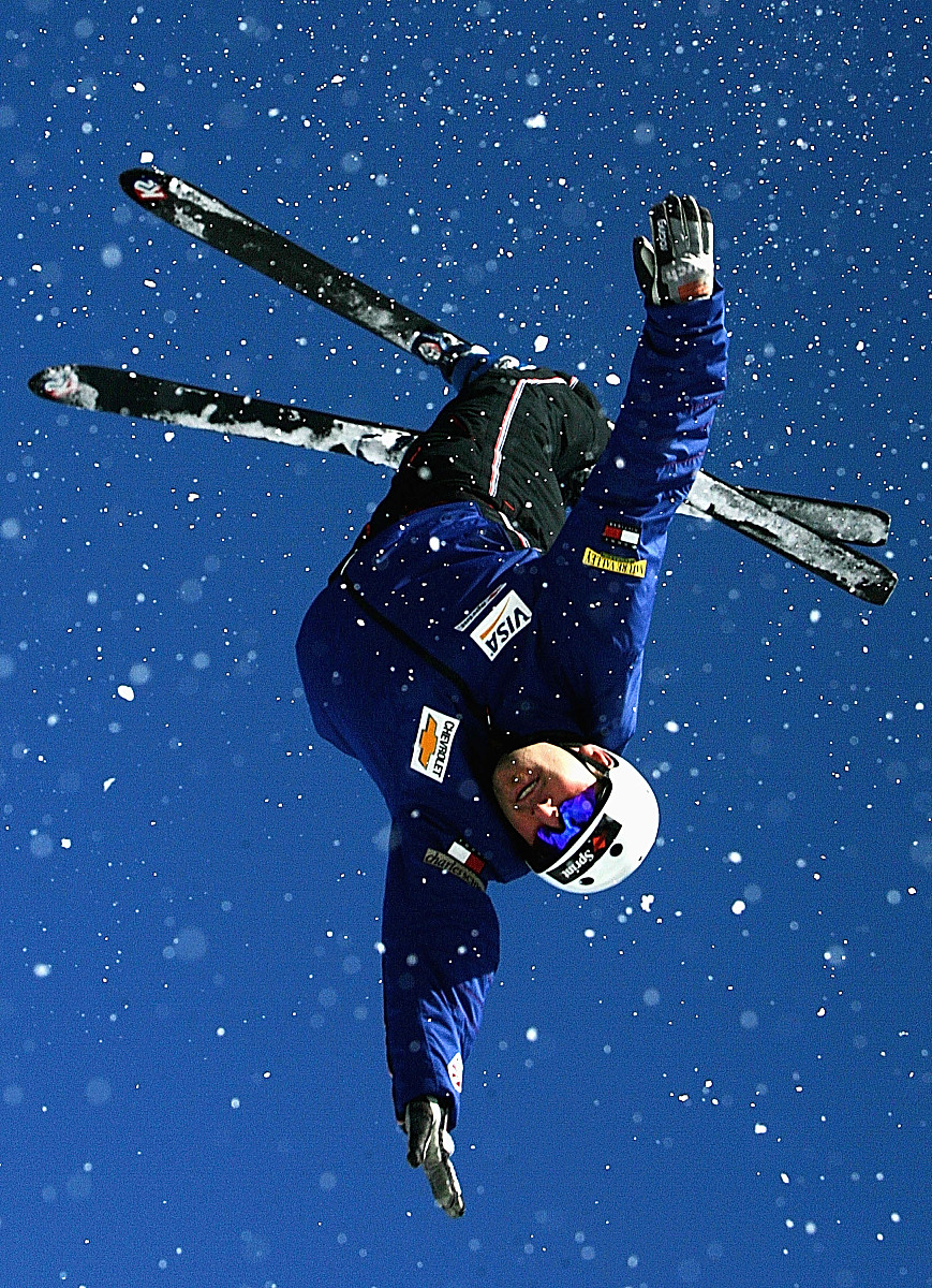 2005年1月25日,自由式滑雪世界杯赛进行赛前练习.park city, utah - j