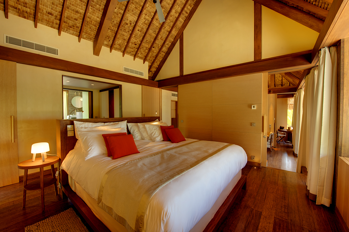 被问到关于朋友妹妹结婚的消息，如何解释？