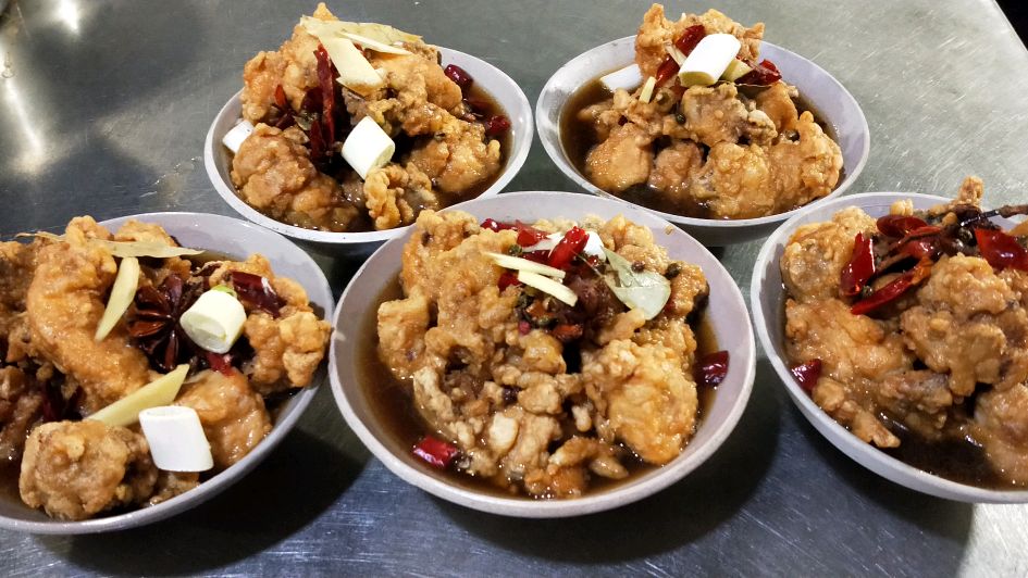 陕西八大碗之黄焖鸡蒸碗,老陕说菜教你制作方法,既然鲜香软嫩