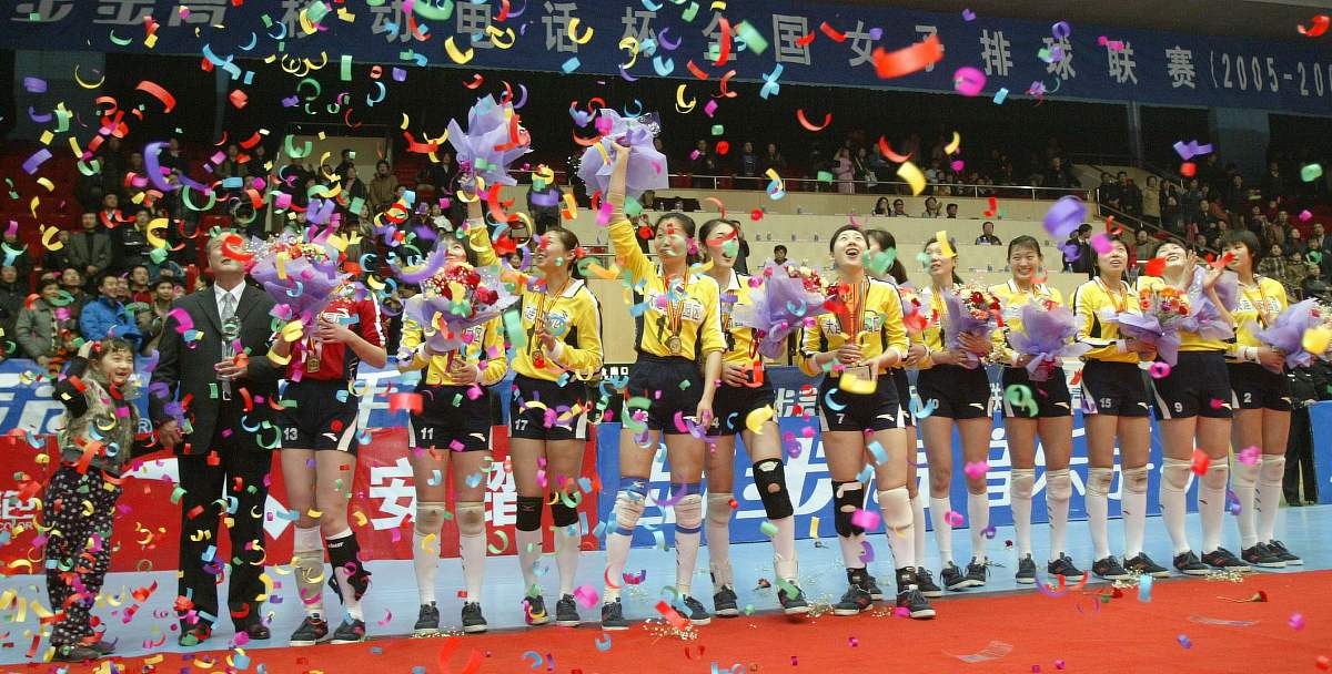 中国女排奥运资格赛首战打响！20条微博体评论为姑娘们加油！