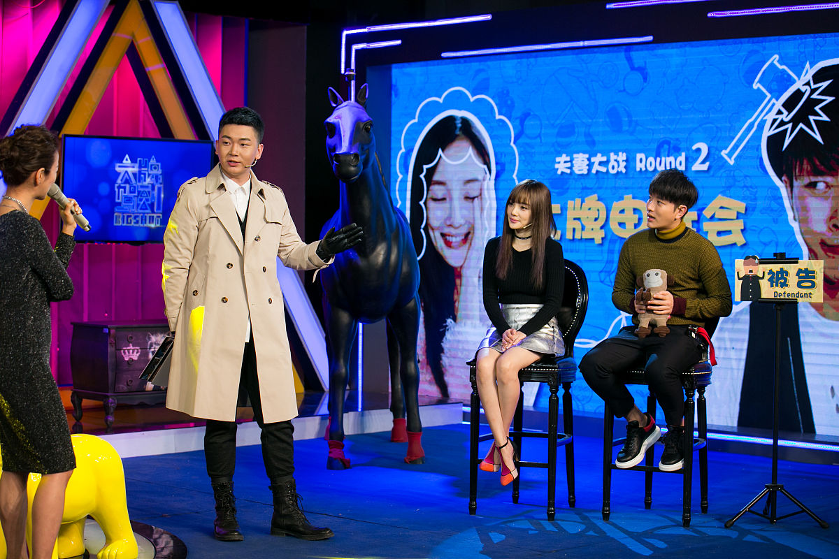 浅析网络综艺节目《奇葩说》的创新、问题与对策