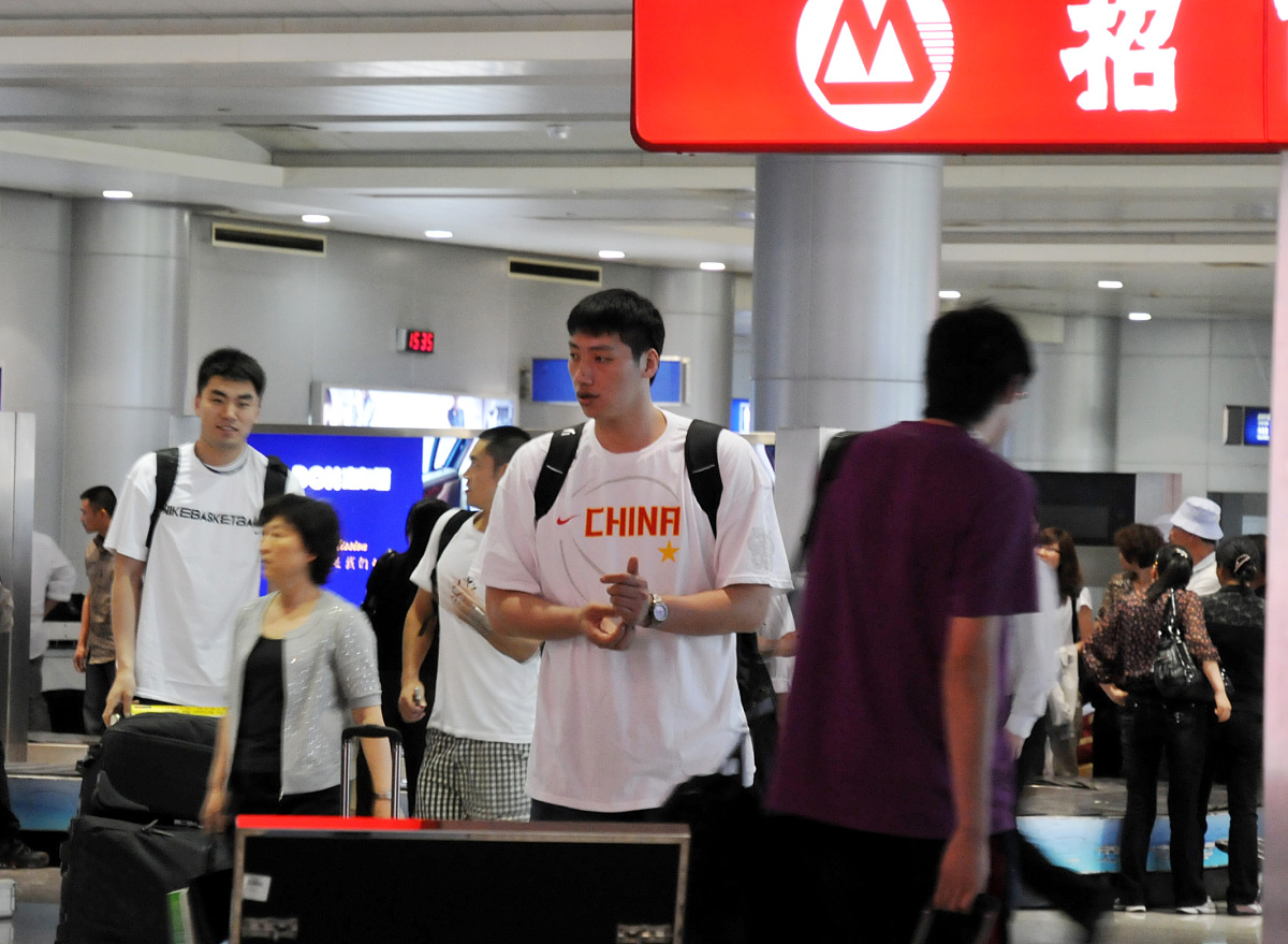 (宁波和杭州平面媒体请不要下载,谢谢)2010年5月30日,宁波,2010男篮热