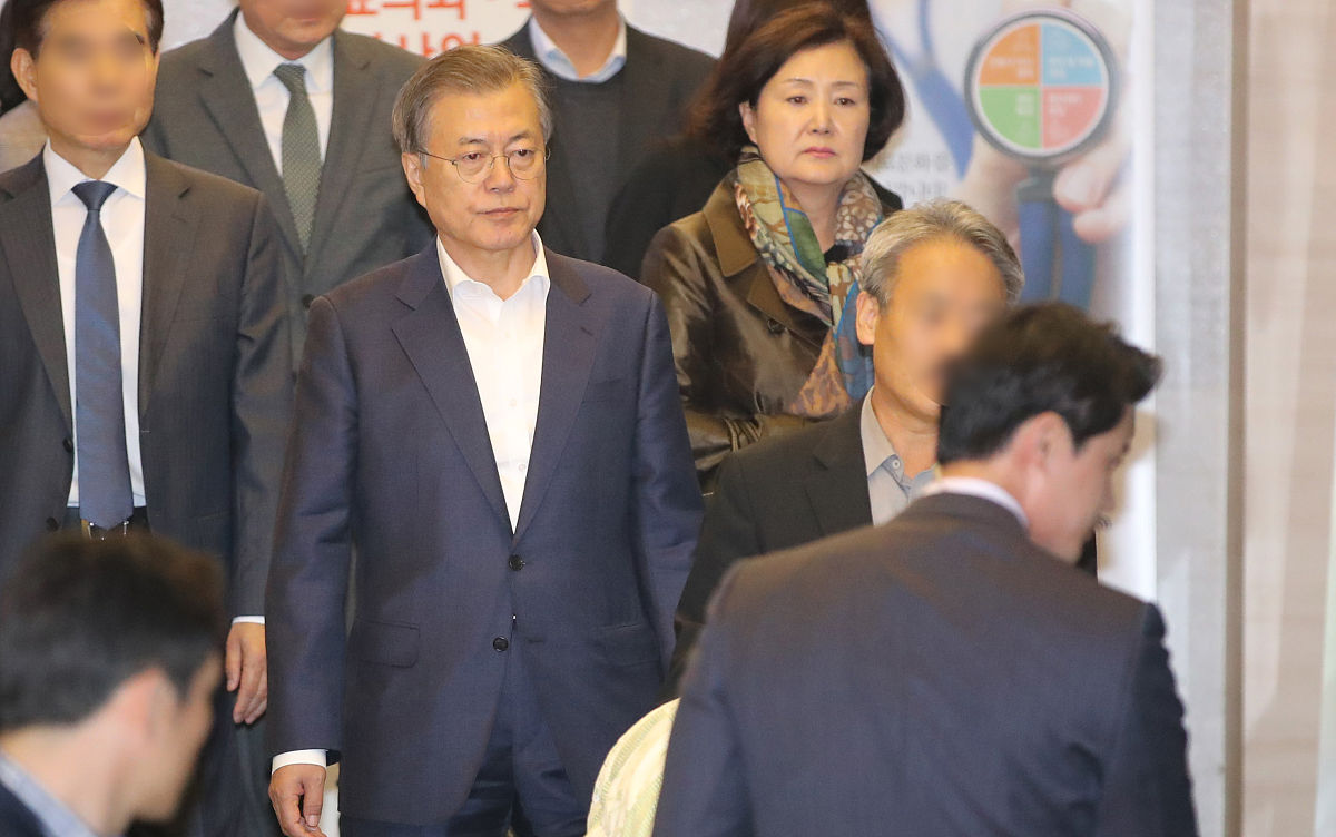 现任韩国总统是谁
