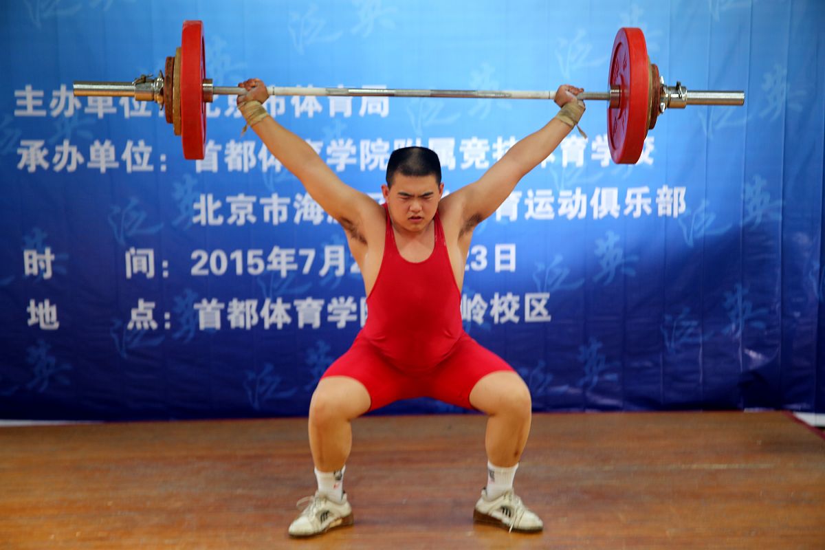 谁是世界上最强壮的人？探究力量的定义与榜样
