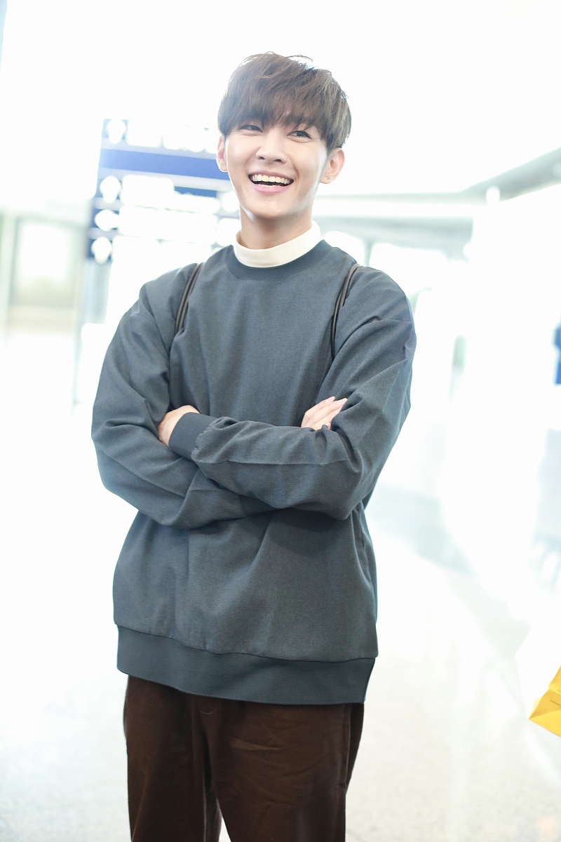 送机短信礼仪：如何向领导发送温馨接机短信