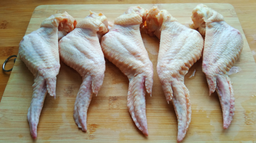 这才是夏天鸡翅该有的吃法,清爽健康,营养均衡,上桌连汁都不剩